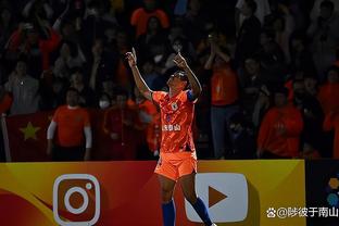 「集锦」西超杯-维尼修斯戴帽阿劳霍染红 皇马4-1巴萨第13次夺冠